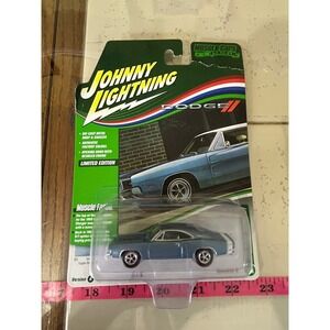 Johnny Lightning‎ Muscle Cars 1969 Dodge Charger R/T Light Blue Diecast 1:64